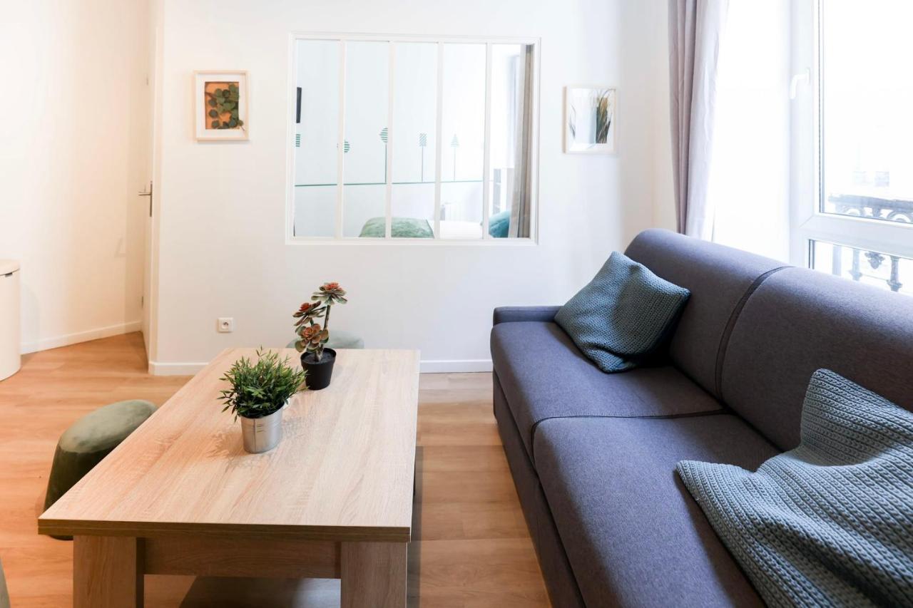 Green Apartment Near Montmartre And Opera Párizs Kültér fotó
