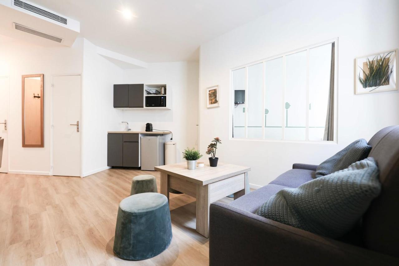 Green Apartment Near Montmartre And Opera Párizs Kültér fotó
